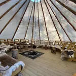 North Experience Basecamp * Oteren