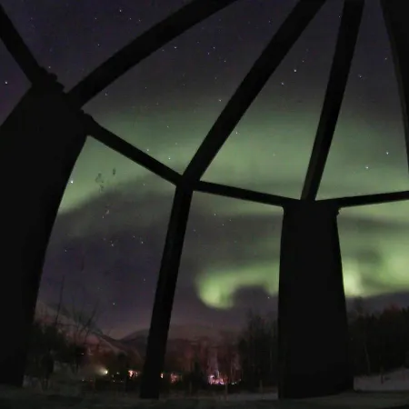 North Experience Basecamp Lodge *