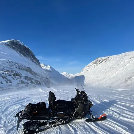 North Experience Basecamp Lodge