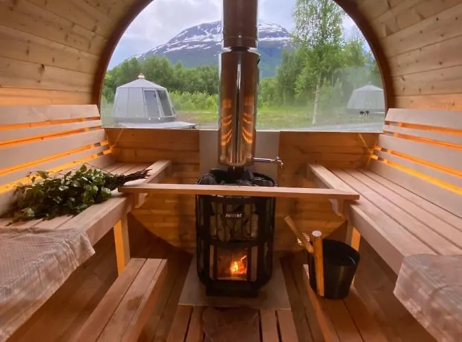 North Experience Basecamp Lodge