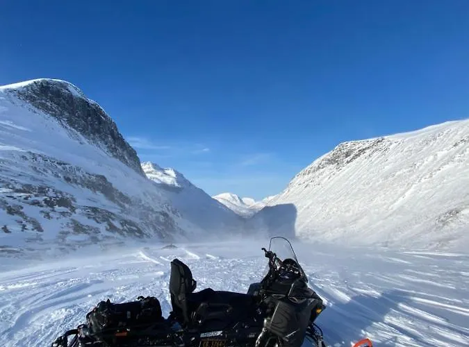 North Experience Basecamp Lodge